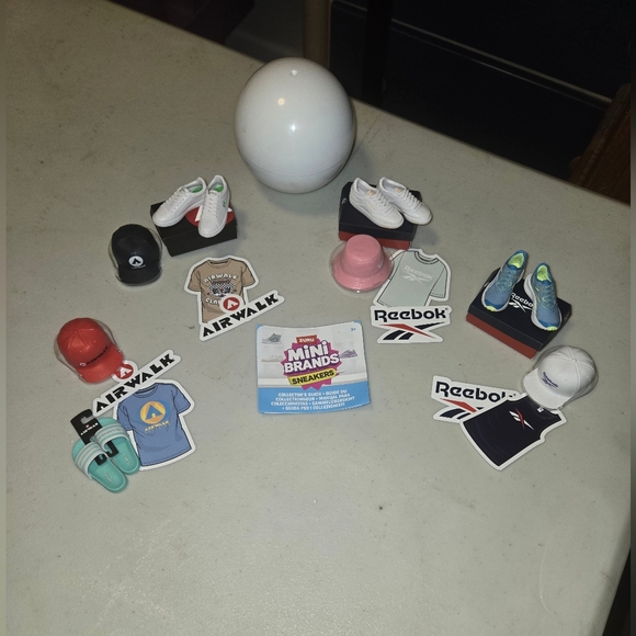 New Mini Brands Sneakers 4 balls in bundle!! - Picture 2 of 7